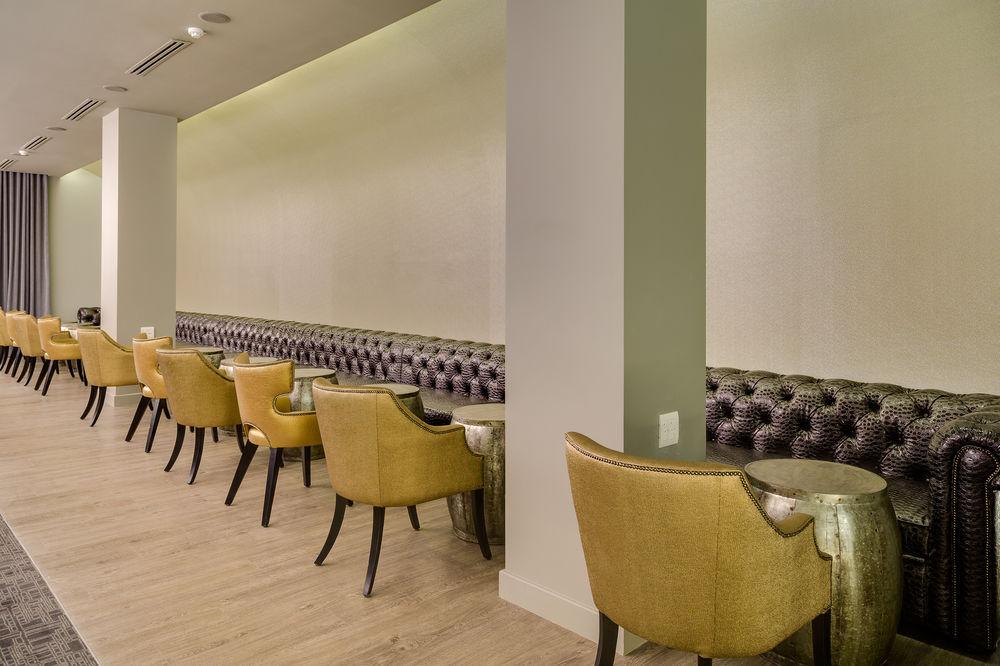 Protea Hotel Fire & Ice! By Marriott Pretoria Menlyn Екстер'єр фото