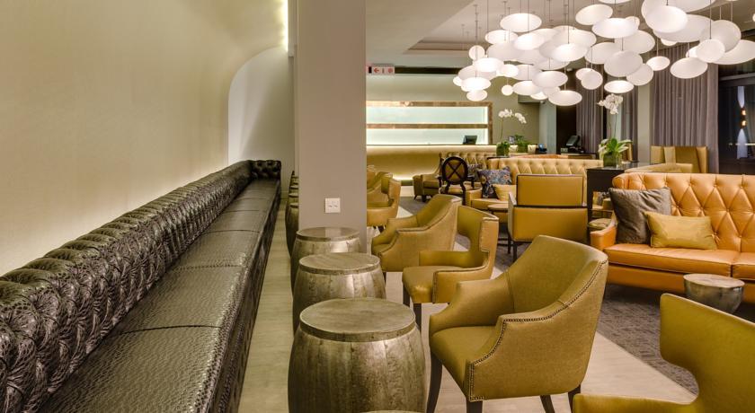 Protea Hotel Fire & Ice! By Marriott Pretoria Menlyn Екстер'єр фото