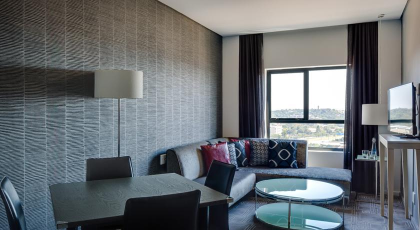 Protea Hotel Fire & Ice! By Marriott Pretoria Menlyn Екстер'єр фото