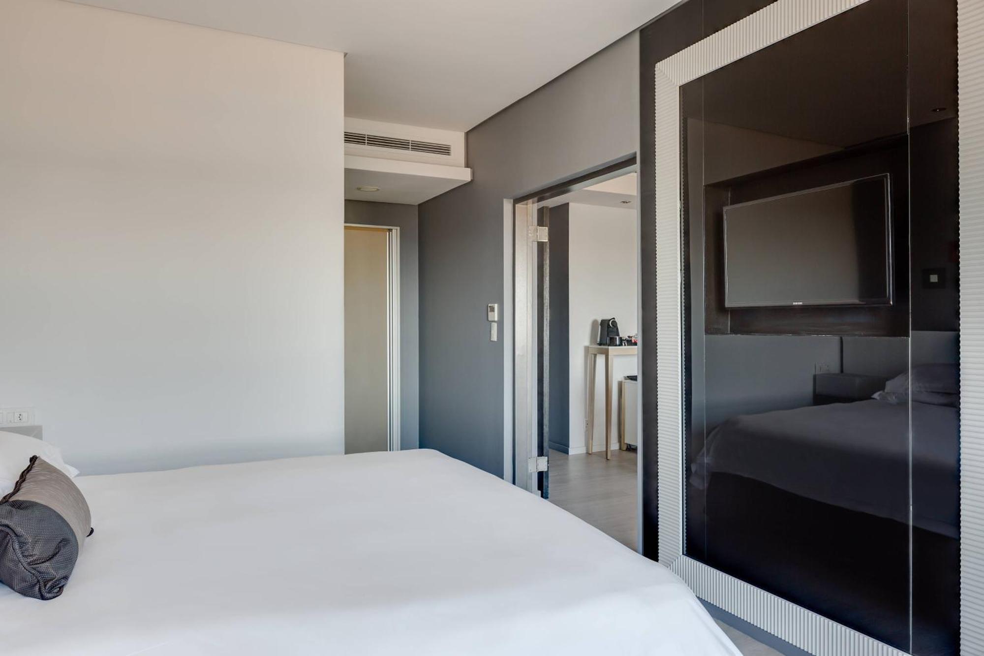Protea Hotel Fire & Ice! By Marriott Pretoria Menlyn Екстер'єр фото